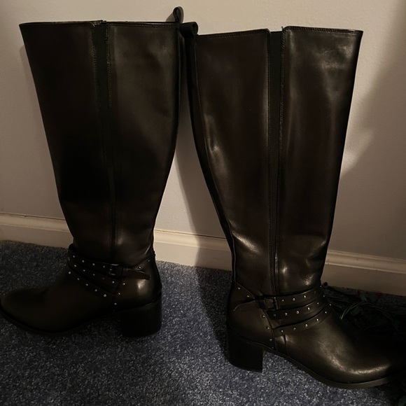 Coach and Four Hannah Boot, Black, Size 8 Made in Italy. Like new in box - Picture 6 of 11